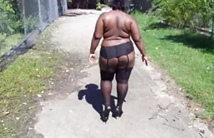 XXX mesum sekolahan (18 tahun) di ambang 3gp indo pelajar jendela